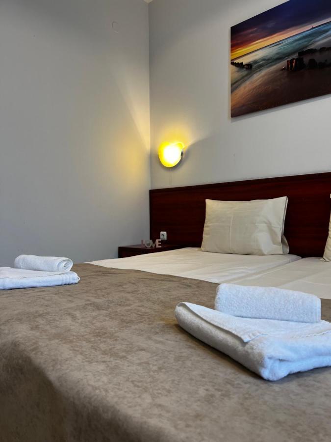 Hotel Central Balchik Eksteriør billede