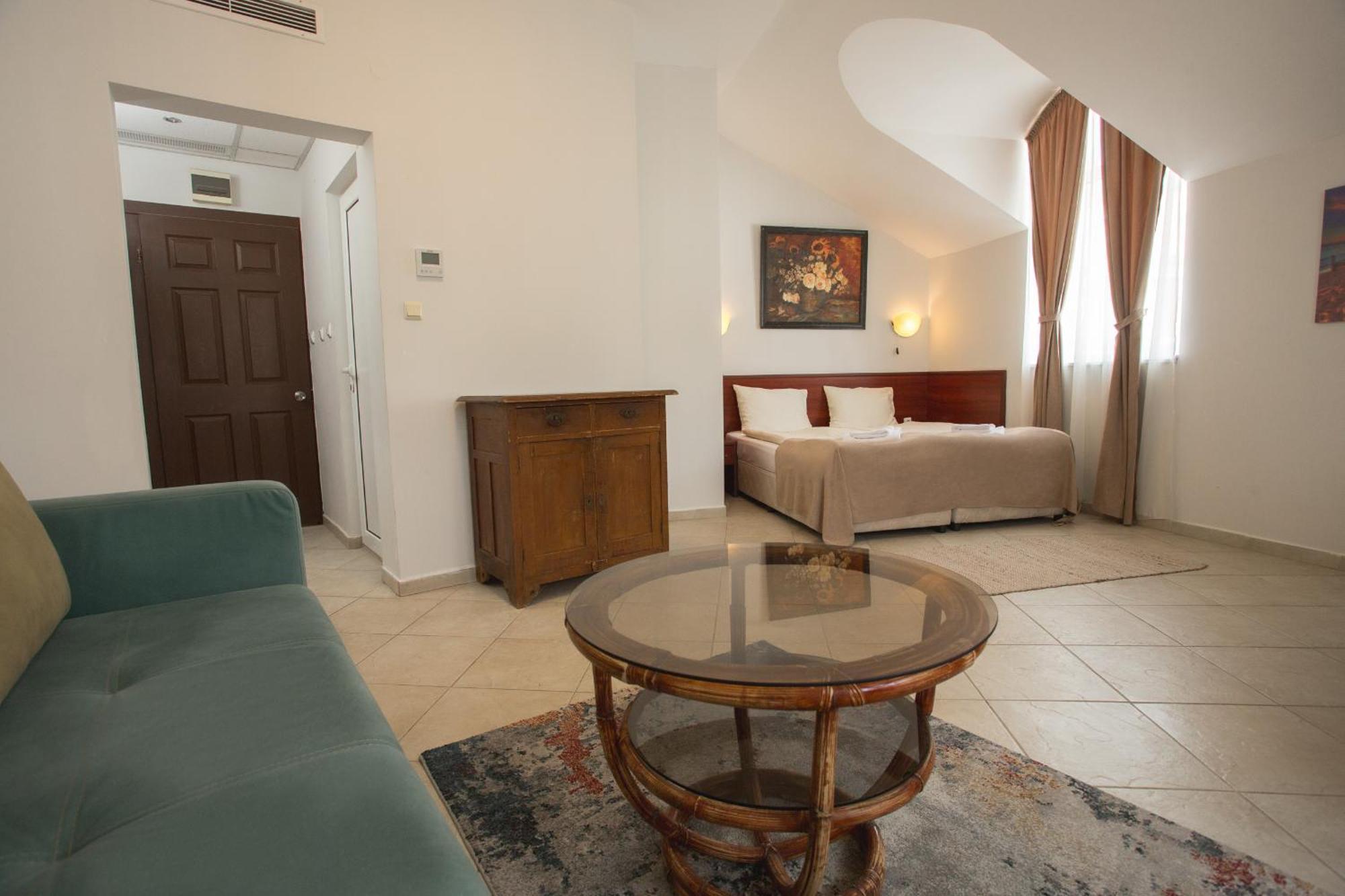 Hotel Central Balchik Eksteriør billede
